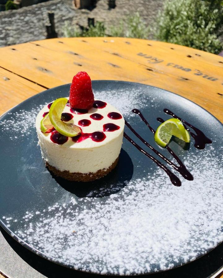 Auberge Chez Francois Ind'E Alba & Paul- Si Ortale 외부 사진